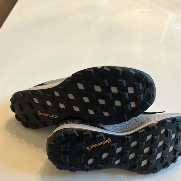ADIDAS Terrex Parley 9.5 Women Never worn